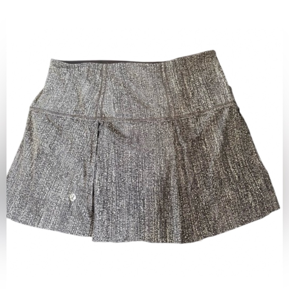 Lululemon Black & White  Pleated Skirt